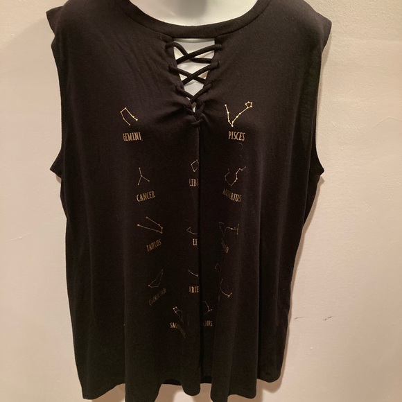 🎉Modern Lux 1X black zodiac gold foil high v neck tunic tank top lace up front - Picture 5 of 8